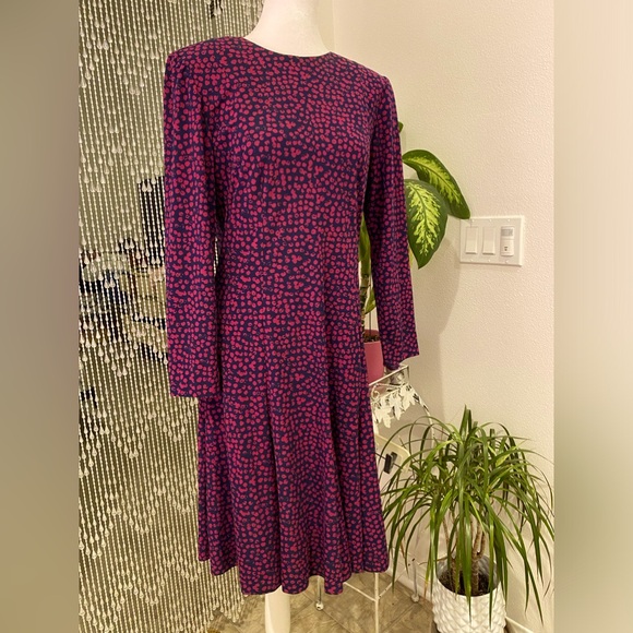 Liz Claiborne Dresses & Skirts - LIZ CLAIBORNE BUTTON BACK